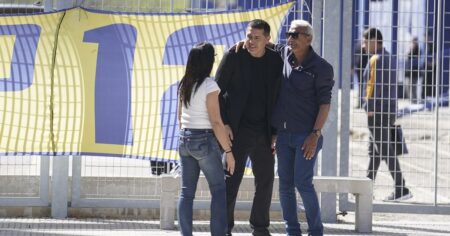 Riquelme, su presencia y su silencio en el adiós a Russo imagen-16