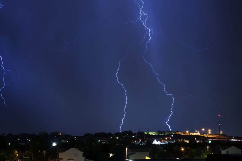 Hay alerta amarilla por tormenta, viento y lluvia para este martes 28 de octubre: las provincias afectadas Hay alerta amarilla por tormenta, viento y lluvia para este martes 28 de octubre: las provincias afectadas imagen-4