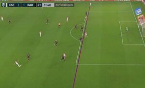 Estudiantes fue perjudicado ante Barracas Central por los errores de Arasa y el VAR imagen-3