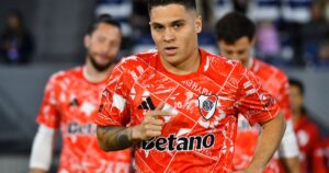 Video: Quintero, del fastidio por el cambio al festejo por un gol especial para Meza imagen-2