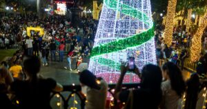 La Navidad adelantada de Nicolás Maduro en Venezuela comenzó con shows musicales y un mensaje a Estados Unidos: "Nadie podrá arrebatarnos la paz" imagen-1