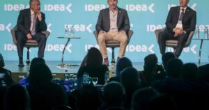 "Con nosotros solos no alcanza": la advertencia a Milei de uno de los gobernadores aliados del Gobierno imagen-2