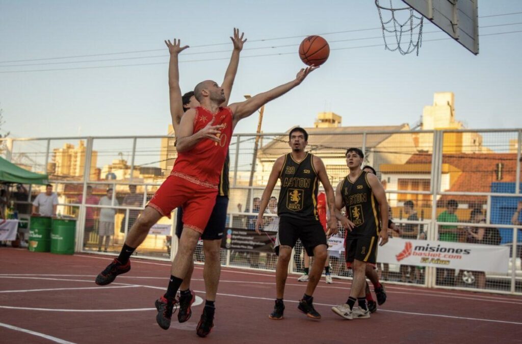 Shows, música y gastronomía: Posadas se prepara para el Torneo 3×3 imagen-5