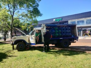 Oberá: un camión perdió el control e impactó contra un banco en una plaza imagen-3