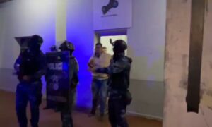 Detienen a otro policía en investigación por caso de grooming en Garupá imagen-3