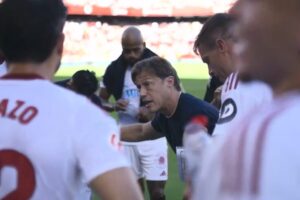 La enérgica arenga de Matías Almeyda en la goleada de Sevilla a Barcelona 4 a 1 imagen-2