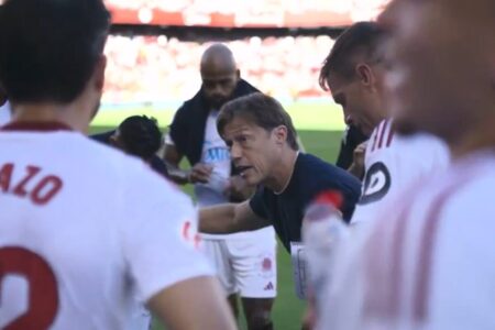 La enérgica arenga de Matías Almeyda en la goleada de Sevilla a Barcelona 4 a 1 imagen-5
