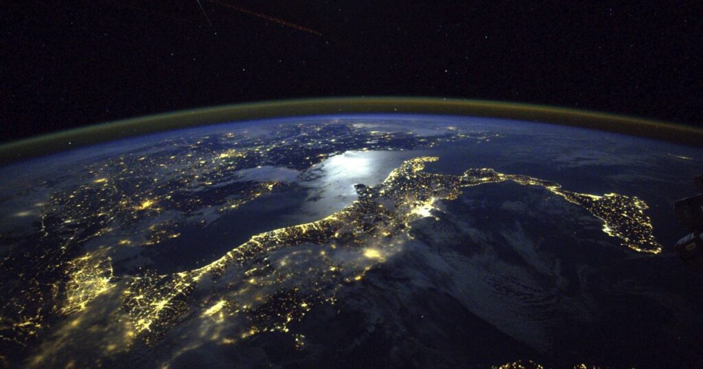 La NASA confirmó que la Tierra perdió su simetría y se está oscureciendo: ¿En qué afecta a los humanos? imagen-99
