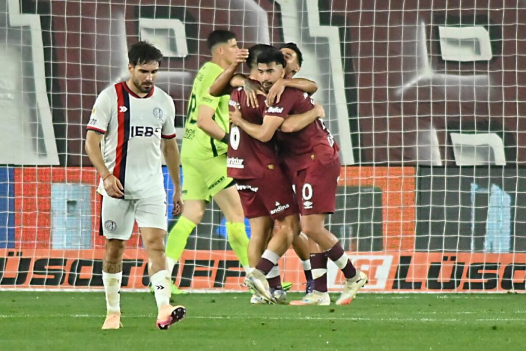 San Lorenzo no pudo con Lanús, pero en la cancha está más vivo que un club conectado a un respirador imagen-5