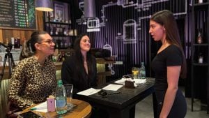 “Este año realmente no se iba a hacer, pero decidí ponerme el evento al hombro”: Luciana Segura, el desafío del MIDI Fashion Week 2025 y la inteligencia artificial como aliada del diseño misionero “Este año realmente no se iba a hacer, pero decidí ponerme el evento al hombro”: Luciana Segura, el desafío del MIDI Fashion Week 2025 y la inteligencia artificial como aliada del diseño misionero imagen-9