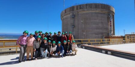Estudiantes de Exactas de la UNaM visitaron la Central Nuclear Embalse imagen-80