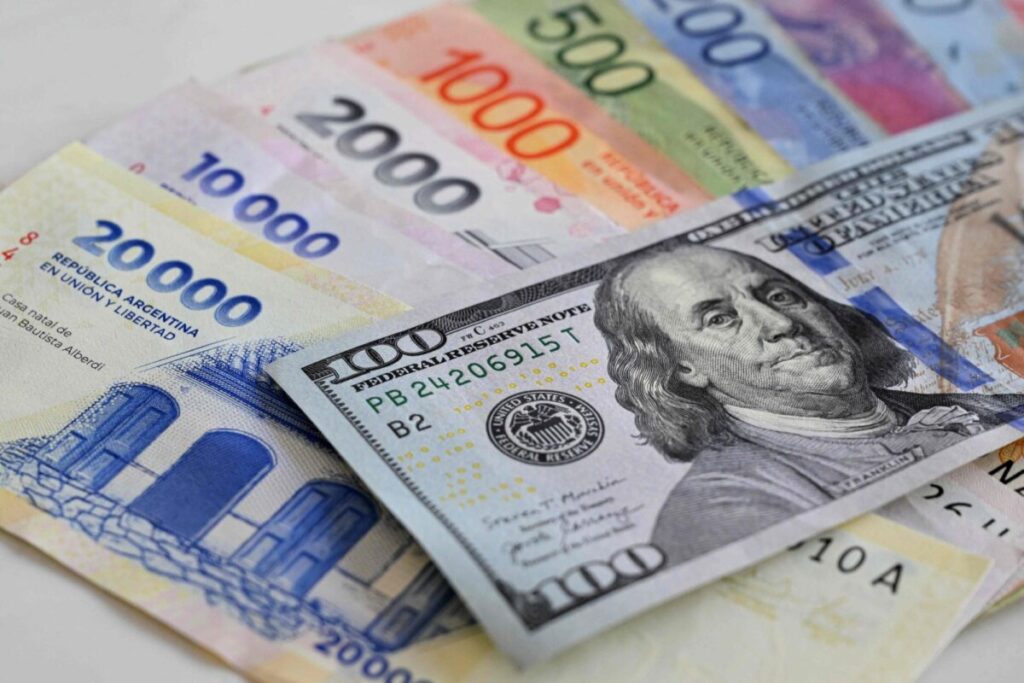 El dólar abre a $1450 y marca una suba del 3,5% imagen-5