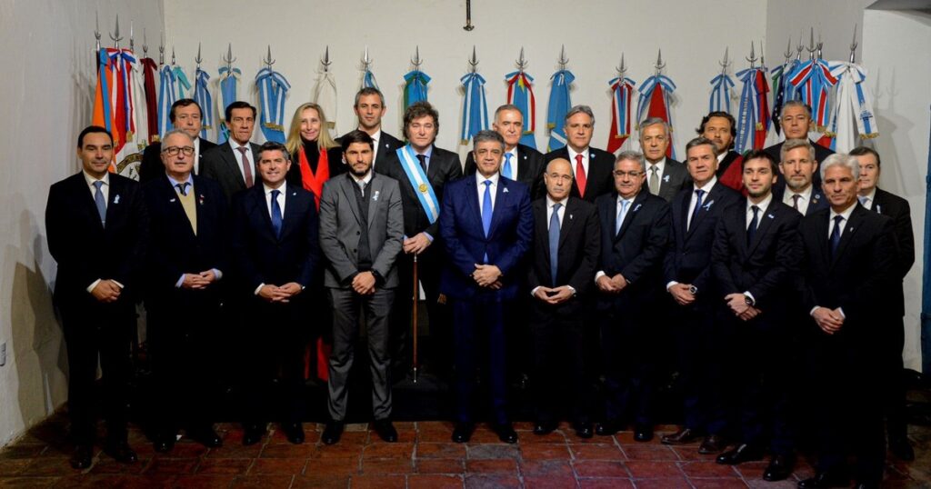 Javier Milei recibe el jueves a  17 gobernadores dialoguistas para sumar su apoyo a las reformas que enviará al Congreso Javier Milei recibe el jueves a 17 gobernadores dialoguistas para sumar su apoyo a las reformas que enviará al Congreso imagen-5