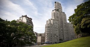 El café secreto del edificio Kavanagh: así es por dentro y cuánto cuesta su menú argentino imagen-3