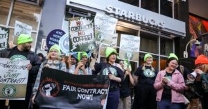 Starbucks cierra cientos de tiendas y anuncia una ola de despidos imagen-3