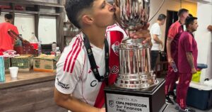 La joya de River que todavía no firmó contrato por un conflicto y la rompió con un doblete en Reserva imagen-3