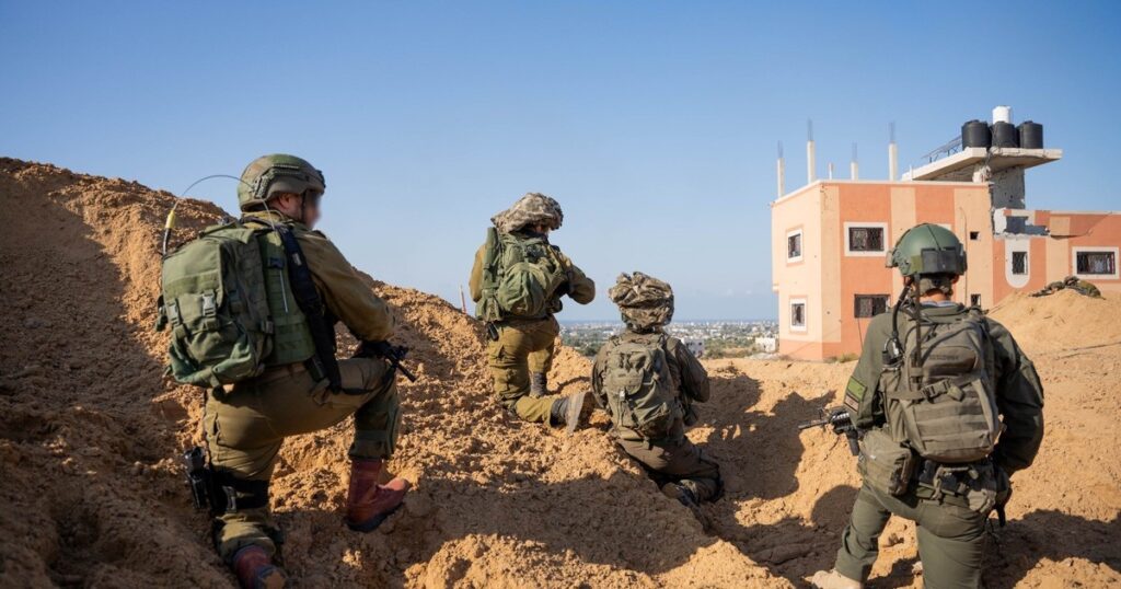 Israel detuvo los ataques en Gaza y avanza en los preparativos para la primera fase del plan de paz de Trump imagen-5