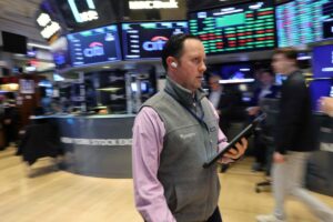 Acciones argentinas en Wall Street: a cuánto cotizan este lunes 27 de octubre Acciones argentinas en Wall Street: a cuánto cotizan este lunes 27 de octubre imagen-4