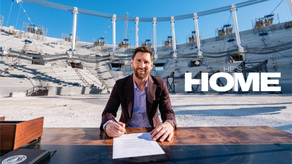 Lionel Messi renovó su contrato con Inter Miami y continuará hasta el final de la temporada 2028 Lionel Messi renovó su contrato con Inter Miami y continuará hasta el final de la temporada 2028 imagen-5