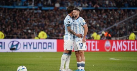 Video: ¿Para qué subió Cambeses? La insólita resolución de Racing en el último corner a favor Video: ¿Para qué subió Cambeses? La insólita resolución de Racing en el último corner a favor imagen-80