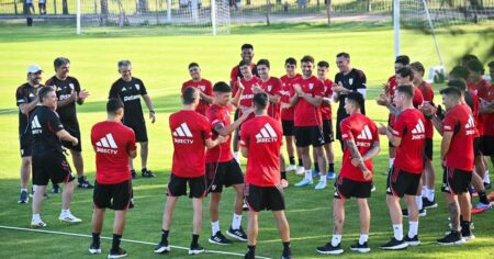 El emotivo reconocimiento a Lautaro Rivero en River: aplausos por su primera citación a la Selección imagen-6