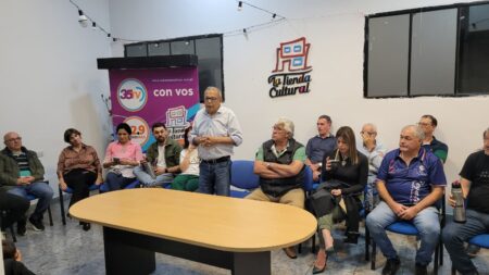 Reunión organizativa para preparar el acto por el 17 de Octubre en el club Racing, de Posadas imagen-12