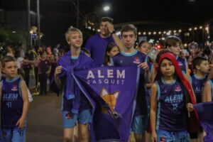Multitudinario desfile y comienzo de la Fiesta Provincial de la Cerveza en Alem imagen-1