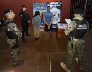 Le negaron fiado y respondió con violencia: atacó con un cuchillo y robó dinero y mercadería en Comandante Andresito imagen-12