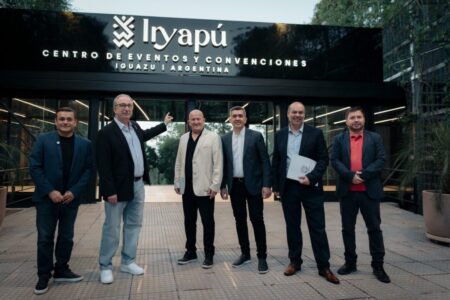 Passalacqua y Herrera Ahuad acompañaron la apertura del innovador Centro de Convenciones y Eventos Iryapú imagen-6