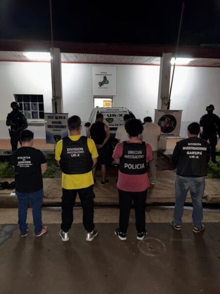Capturan a tres integrantes de la banda, entre ellos un alto oficial retirado de la Policía, que perpetró el robo millonario a una familia en Posadas imagen-115