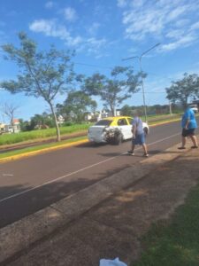 Posadas: un conductor fue trasladado al hospital tras un choque entre dos autos imagen-4