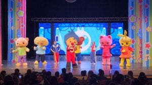 Ticketmisiones.com | Un día muy especial: cientos de chicos cantaron, bailaron y festejaron juntos a sus madres con el show de Plim Plim en Posadas imagen-7