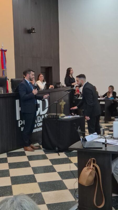 Con la premisa de «fortalecer lo bueno y resguardar derechos ciudadanos», Juan Matías Paonessa asumió como nuevo Defensor del Pueblo de Posadas Con la premisa de «fortalecer lo bueno y resguardar derechos ciudadanos», Juan Matías Paonessa asumió como nuevo Defensor del Pueblo de Posadas imagen-5