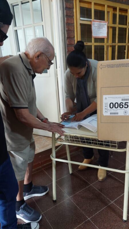 Elecciones 2025: Don Lalo, 95 años de compromiso democrático Elecciones 2025: Don Lalo, 95 años de compromiso democrático imagen-6