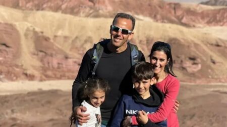“No debemos llegar allá”. Secuestraron a su hijo y a su marido, pero ella logró escapar con su hija y un bebé en brazos por un golpe de suerte imagen-11