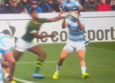 La jugada que protestaron los Pumas ante Sudáfrica y pudo haber cambiado el partido imagen-9