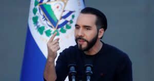 Nayib Bukele prohíbe el lenguaje inclusivo en las escuelas de El Salvador imagen-2