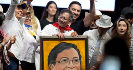 Tensión Estados Unidos-Colombia: El presidente Gustavo Petro afirmó que Donald Trump "se engaña" al considerarlo "un líder del narcotráfico" imagen-5