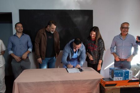Cambio de autoridades en el Hospital de San Javier: Asumió el Dr. Manuel Bueno como nuevo director Cambio de autoridades en el Hospital de San Javier: Asumió el Dr. Manuel Bueno como nuevo director imagen-10