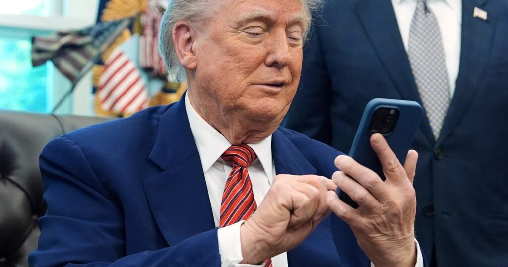 Donald Trump dice que Estados Unidos está en un "conflicto armado" formal contra los carteles de la droga imagen-93