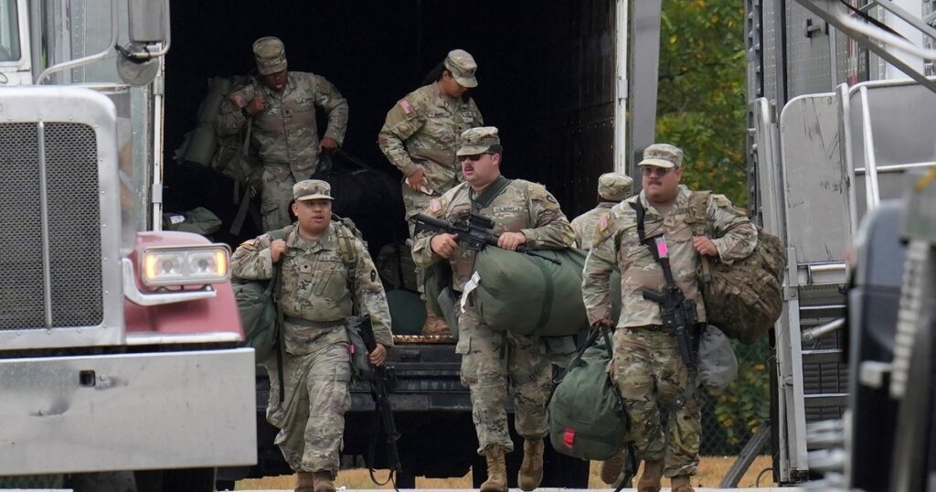 Illinois, en alerta ante el despliegue de la Guardia Nacional ordenado por Trump imagen-93