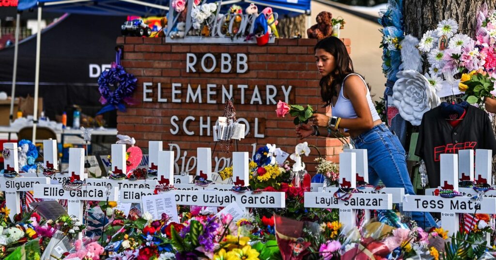Uvalde bajo fuego: la controversial respuesta de Greg Abbott a la tragedia imagen-5