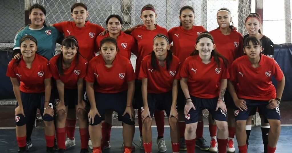 Paro en el futsal femenino del Rojo: no les pagan hace ocho meses Paro en el futsal femenino del Rojo: no les pagan hace ocho meses imagen-5