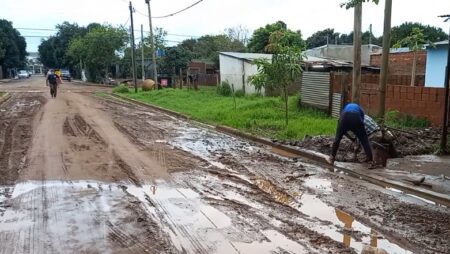 Vecinos de Chacra 96 denuncian obras inconclusas y problemas cloacales imagen-5
