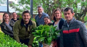 Misiones entrega créditos y plantines para impulsar a las chacras multiproductivas imagen-2