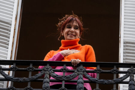 Día de la Lealtad: empieza la caravana hacia la casa de la expresidenta imagen-10