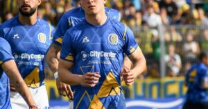 El juvenil que debutó en Rosario Central contra River y fue recibido por una multitud en su barrio imagen-2