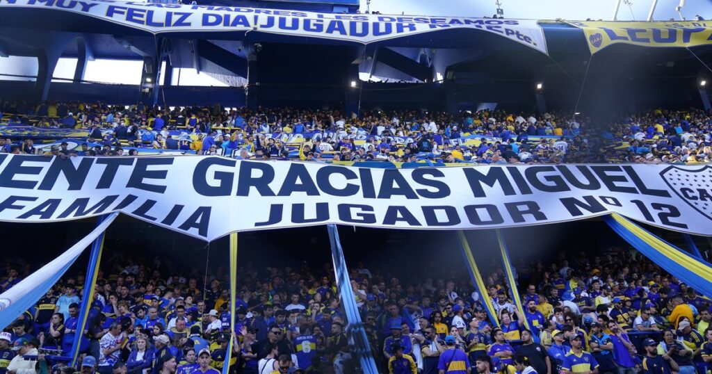 El conmovedor homenaje de Boca a Russo: banderas, camiseta especial y más imagen-4