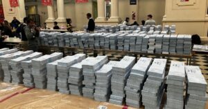 La Junta Electoral bonaerense rechazó la reimpresión de las boletas de La Libertad Avanza en la Provincia imagen-3