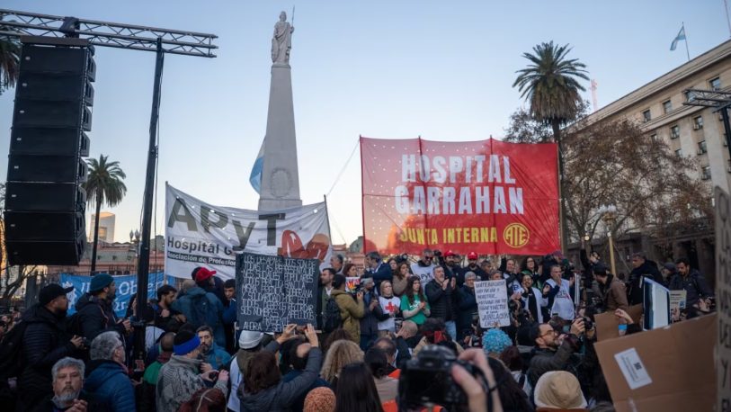Trabajadores del Garrahan vuelven al paro y marchan por la aplicación de la Ley de Emergencia Pediátrica imagen-4